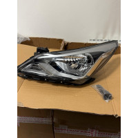 Фара передняя правая на Hyundai Accent / Solaris 2014-2017 гг. в Алматы и Астане 
